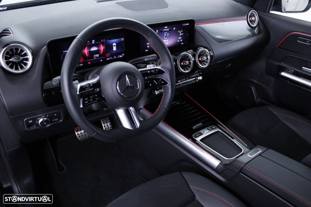 Mercedes-Benz GLA 180 d AMG Line - 33