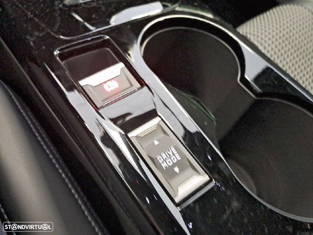 Peugeot 2008 1.2 PureTech GT Line EAT8 - 24