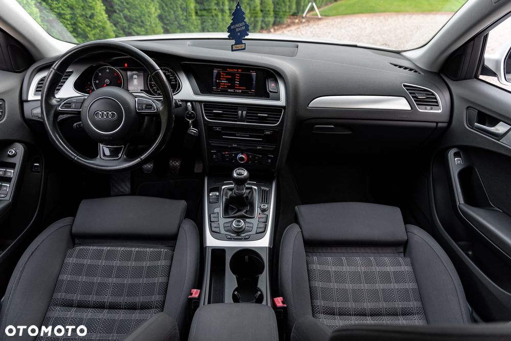 Audi A4 Avant 2.0 TDI DPF clean diesel Attraction - 30