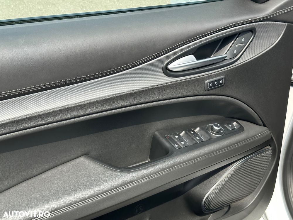 Alfa Romeo Stelvio 2.0 Turbo AWD AT8 Veloce - 10
