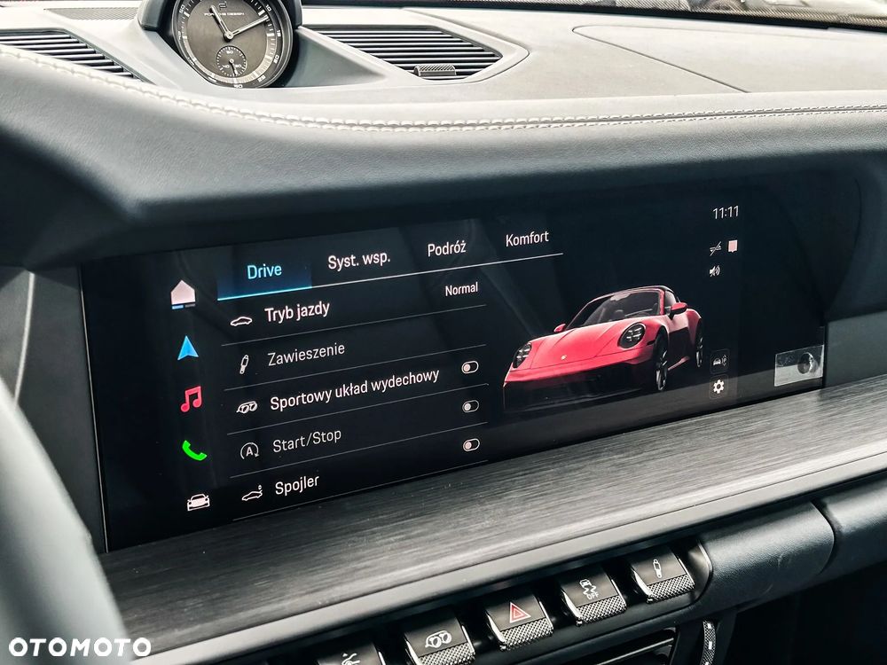 Porsche 911 Targa T-Hybrid 4 GTS - 16