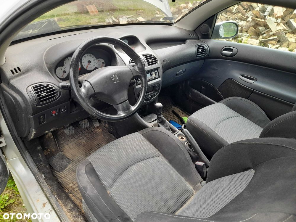 Peugeot 206 - 7