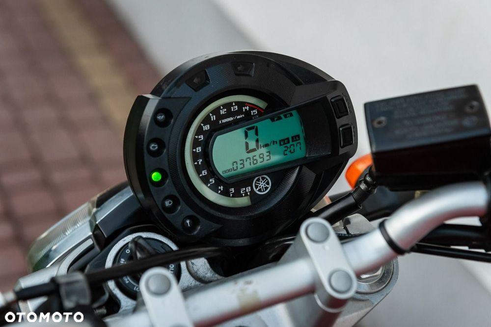 Yamaha FZ - 7