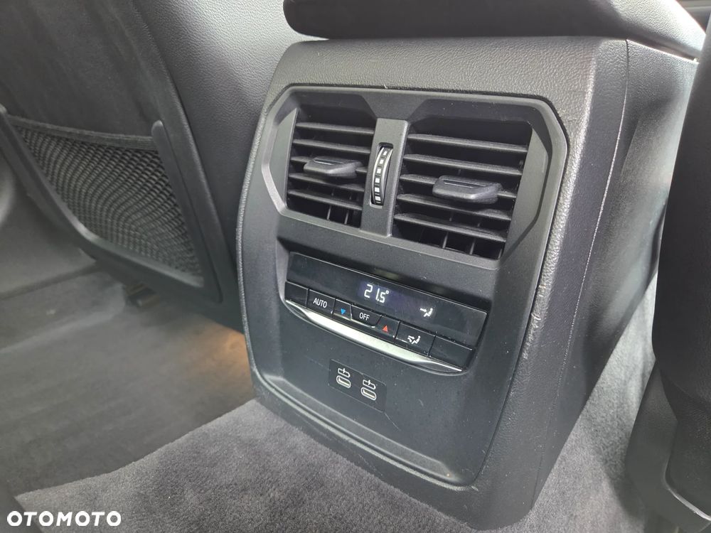 BMW Seria 3 320d Sport Line - 19