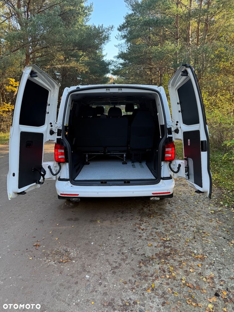 Volkswagen Caravelle 2.0 TDI L2 Comfortline DSG - 12