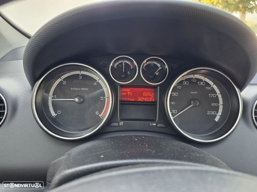 Peugeot 308 1.6 HDi Executive - 13