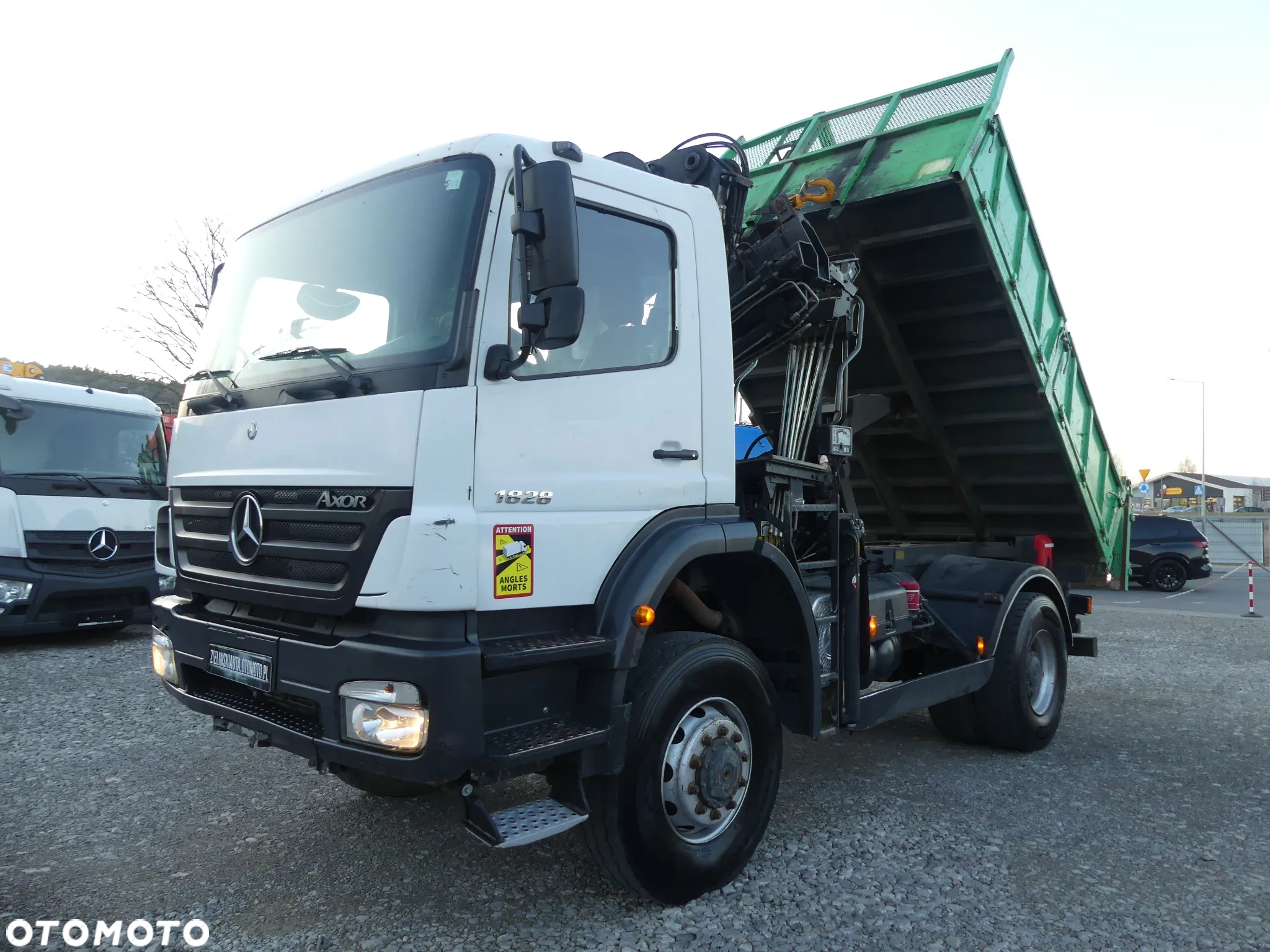Mercedes-Benz AXOR 1828 4x4 / WYWROTKA + HDS HIAB 10.3 m / SKŁADANY W Z / - 4