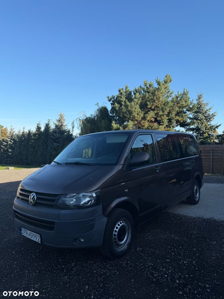 Volkswagen Caravelle - 4