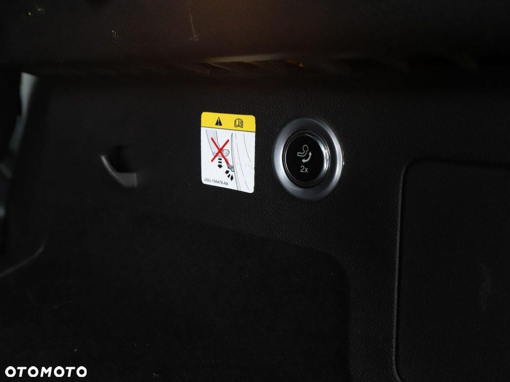 Ford Kuga 2.0 TDCi 4x2 ST-Line - 39