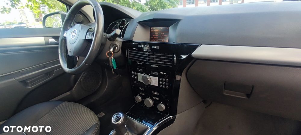 Opel Astra 1.8 Cosmo - 25