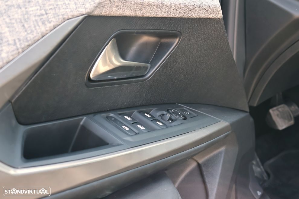 Peugeot 3008 1.2 Hybrid Allure e-DCS6 - 16