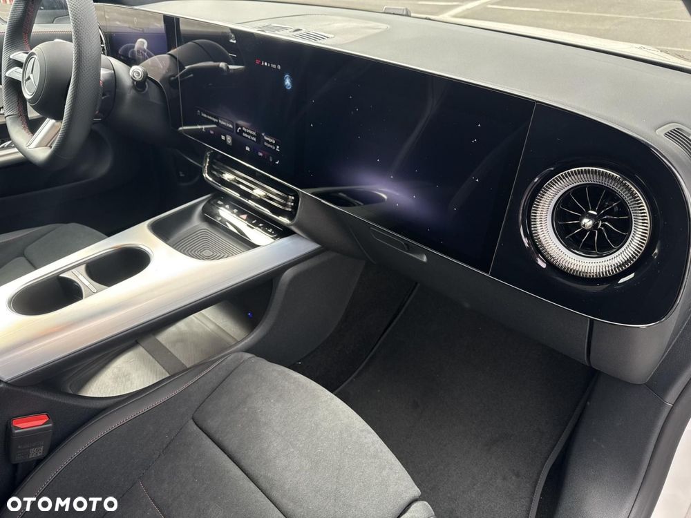 Mercedes-Benz CLA - 21