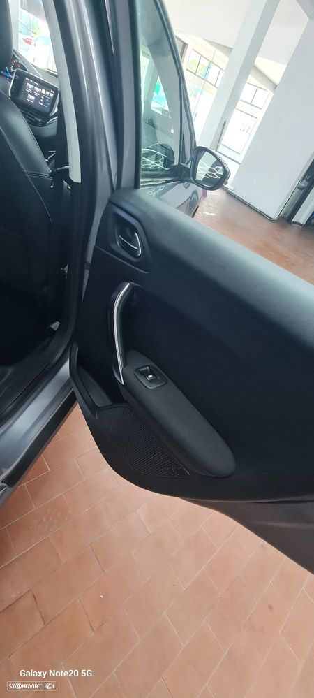 Peugeot 2008 BlueHDi 100 STOP & START Allure - 33