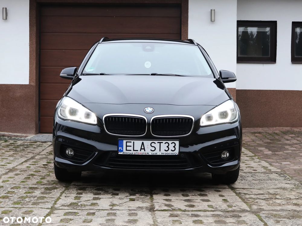 BMW Seria 2 218d - 5