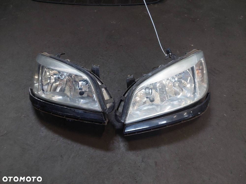 ZDERZAK PRZÓD + LAMPA LEWY PRZÓD + PRAWY PRZÓD OPEL ZAFIRA A Z298 - 2