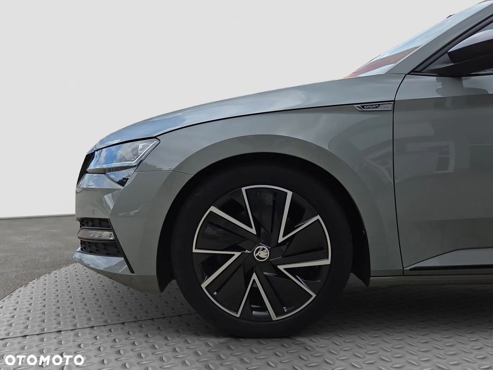 Skoda Superb 1.5 TSI Sportline - 27