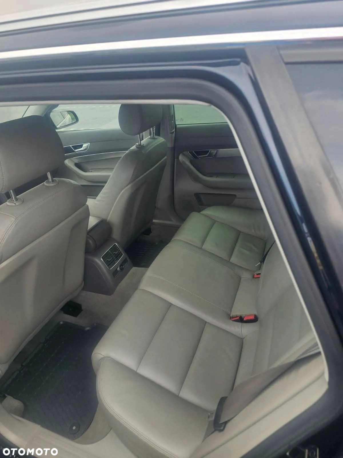 Audi A6 2.4 Multitronic - 10