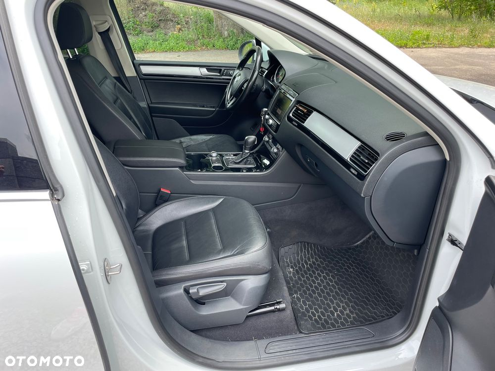 Volkswagen Touareg 3.0 V6 TDI BMT Perfectline - 19