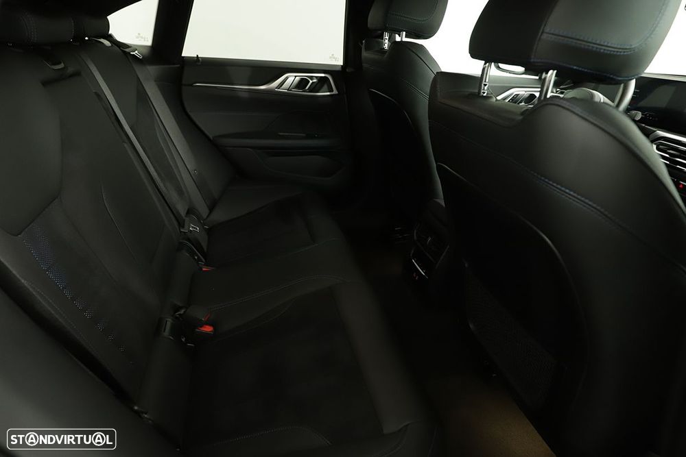 BMW 420 Gran Coupé i Pack Desportivo M Auto - 22