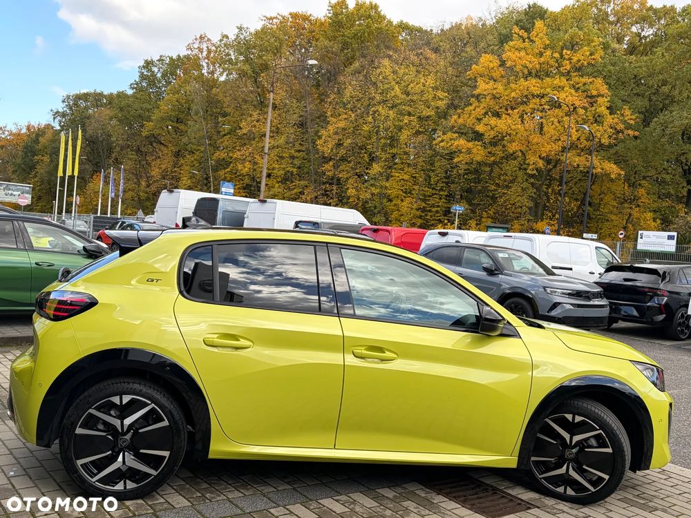 Peugeot 208 - 4