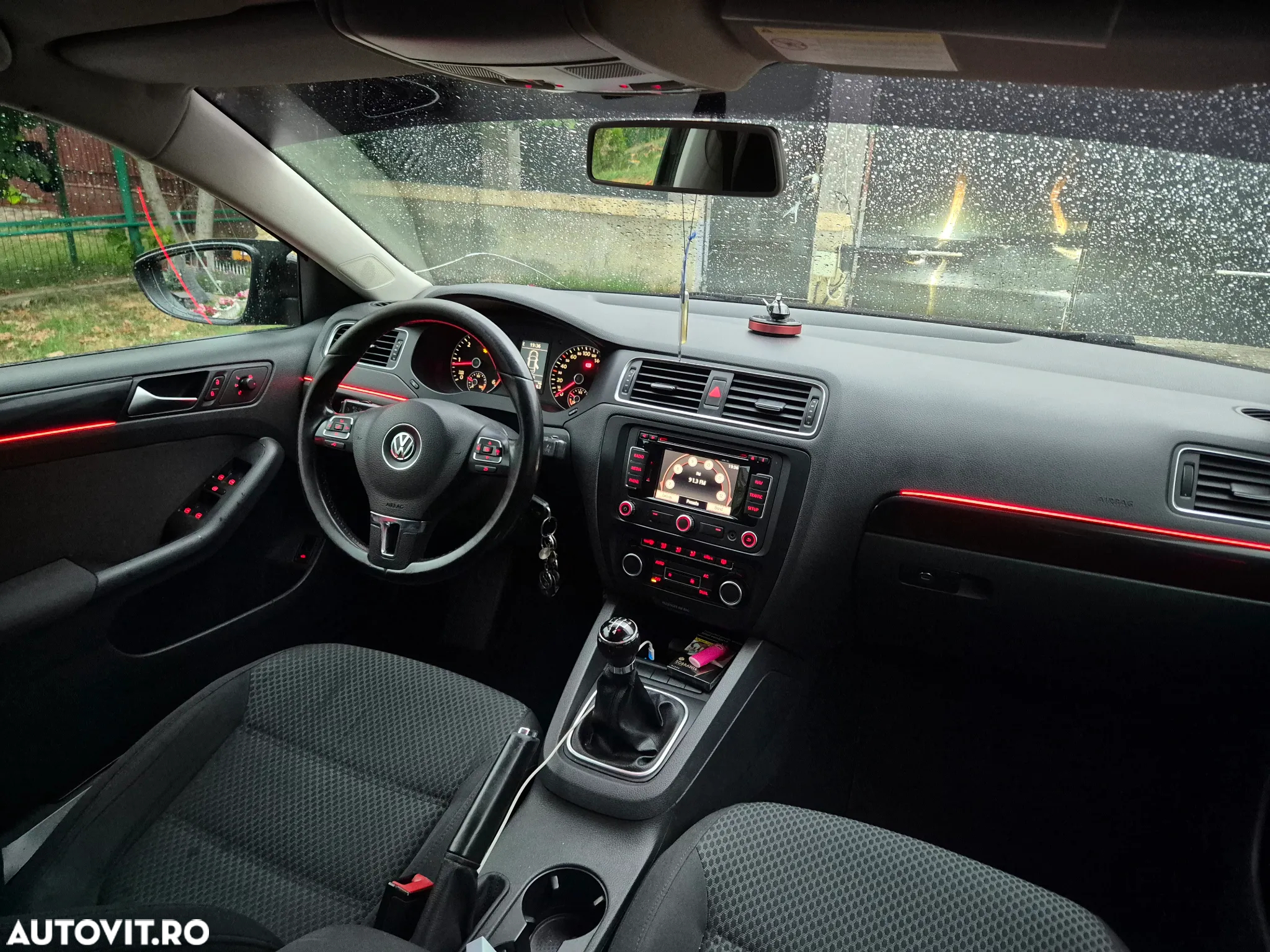 Volkswagen Jetta - 9