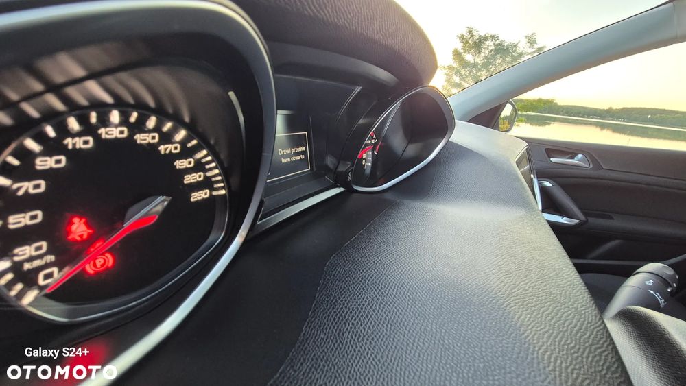 Peugeot 308 BlueHDi 150 Stop & Start Allure - 13