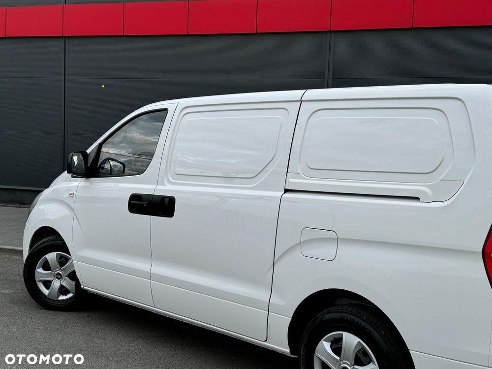 Hyundai H1 - 12