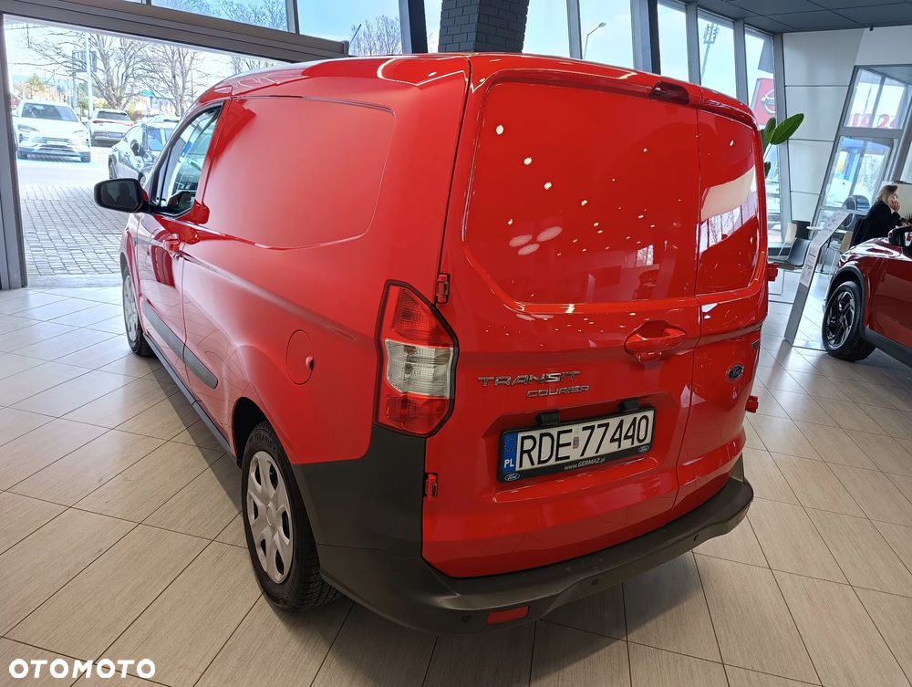 Ford Transit Courier - 3