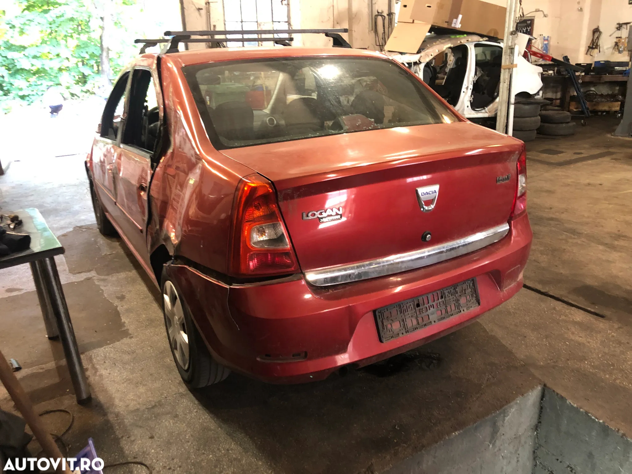 Dezmembrez Dacia Logan 1 PH2 facelift 2011 1.6 16v benzina maro visiniu - 5
