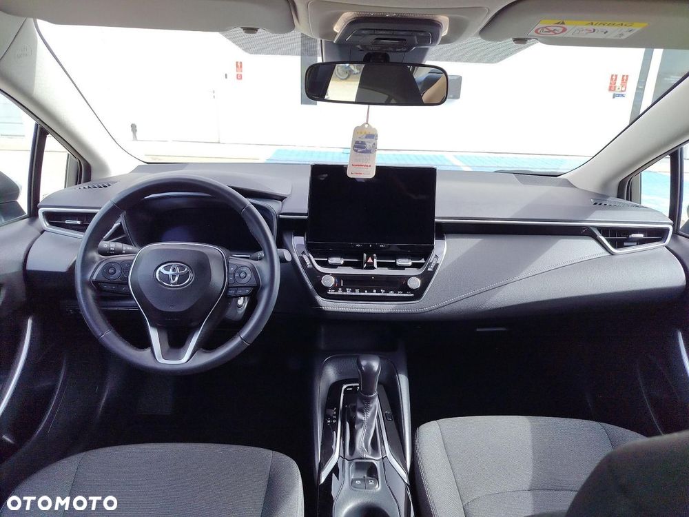 Toyota Corolla - 10