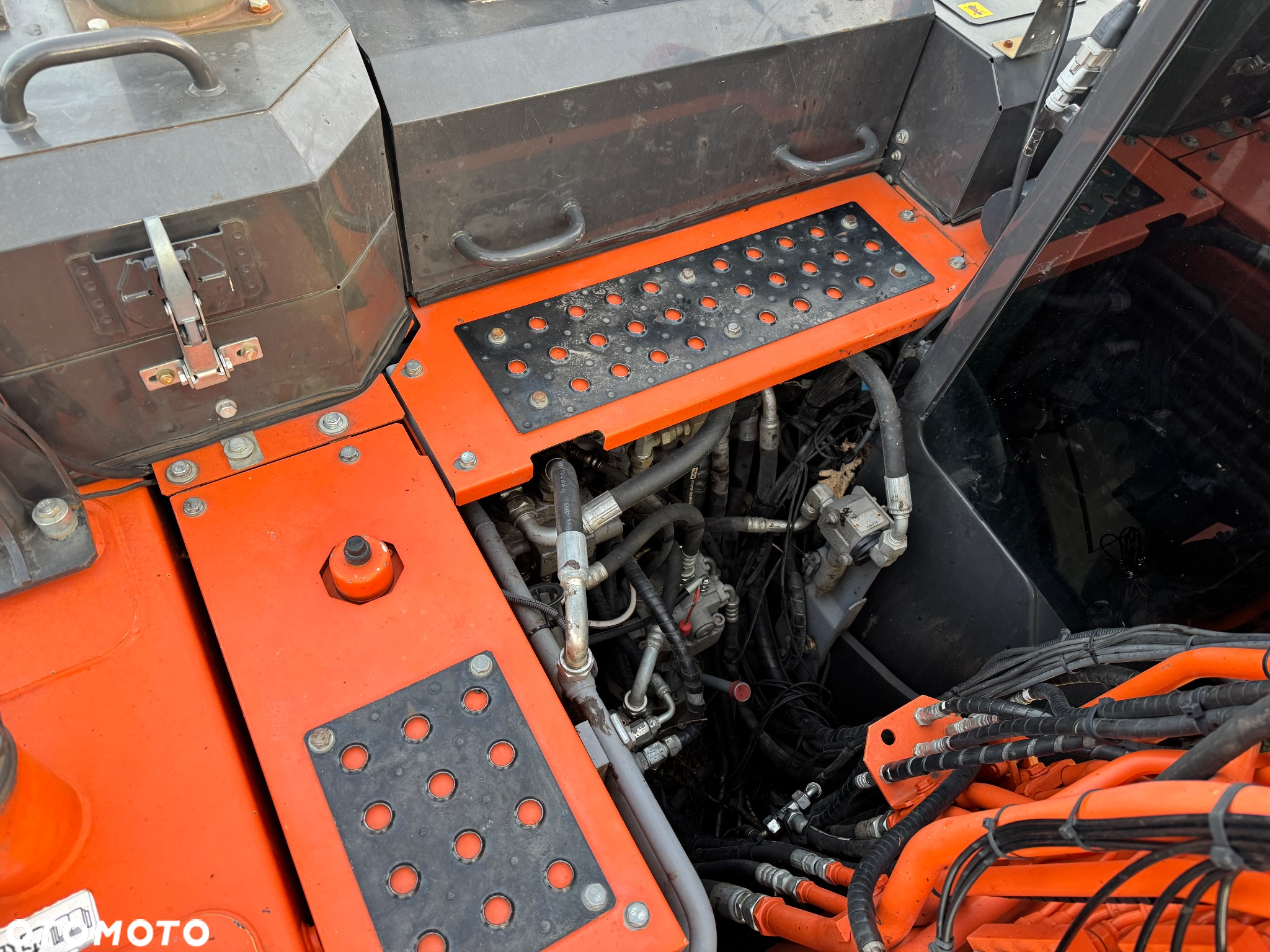 Hitachi ZX140W-6 / ZX 140 W - 18