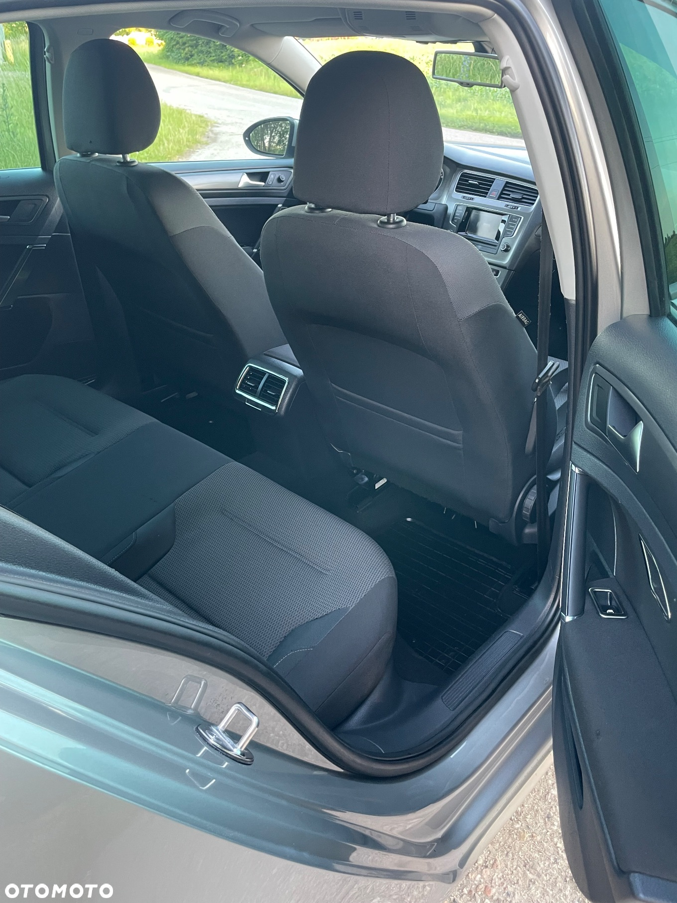 Volkswagen Golf VI 1.6 TDI Highline - 24