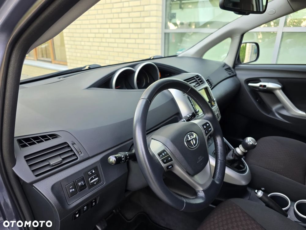 Toyota Verso 1.8 5-Sitzer Executive - 17