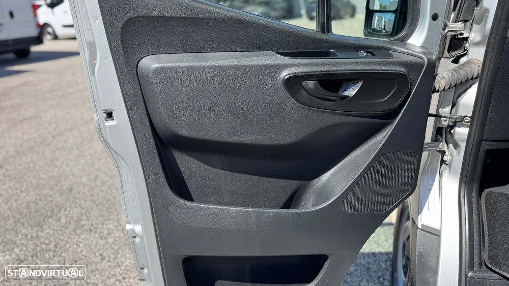 Mercedes-Benz Sprinter 314 CDI37 CX Automática - 26