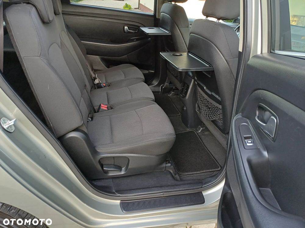 Kia Carens 1.7 CRDi 115 Fifa World Cup Edition - 22