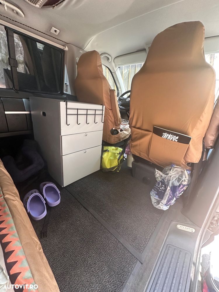 Volkswagen Multivan - 21