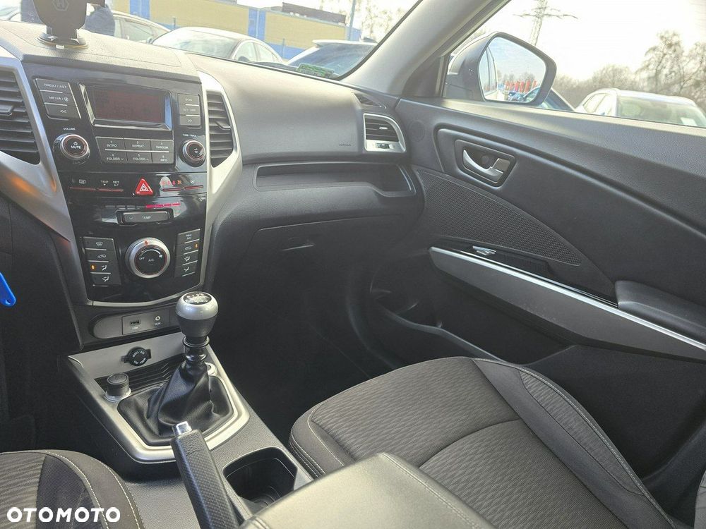 SsangYong/KGM Tivoli - 26