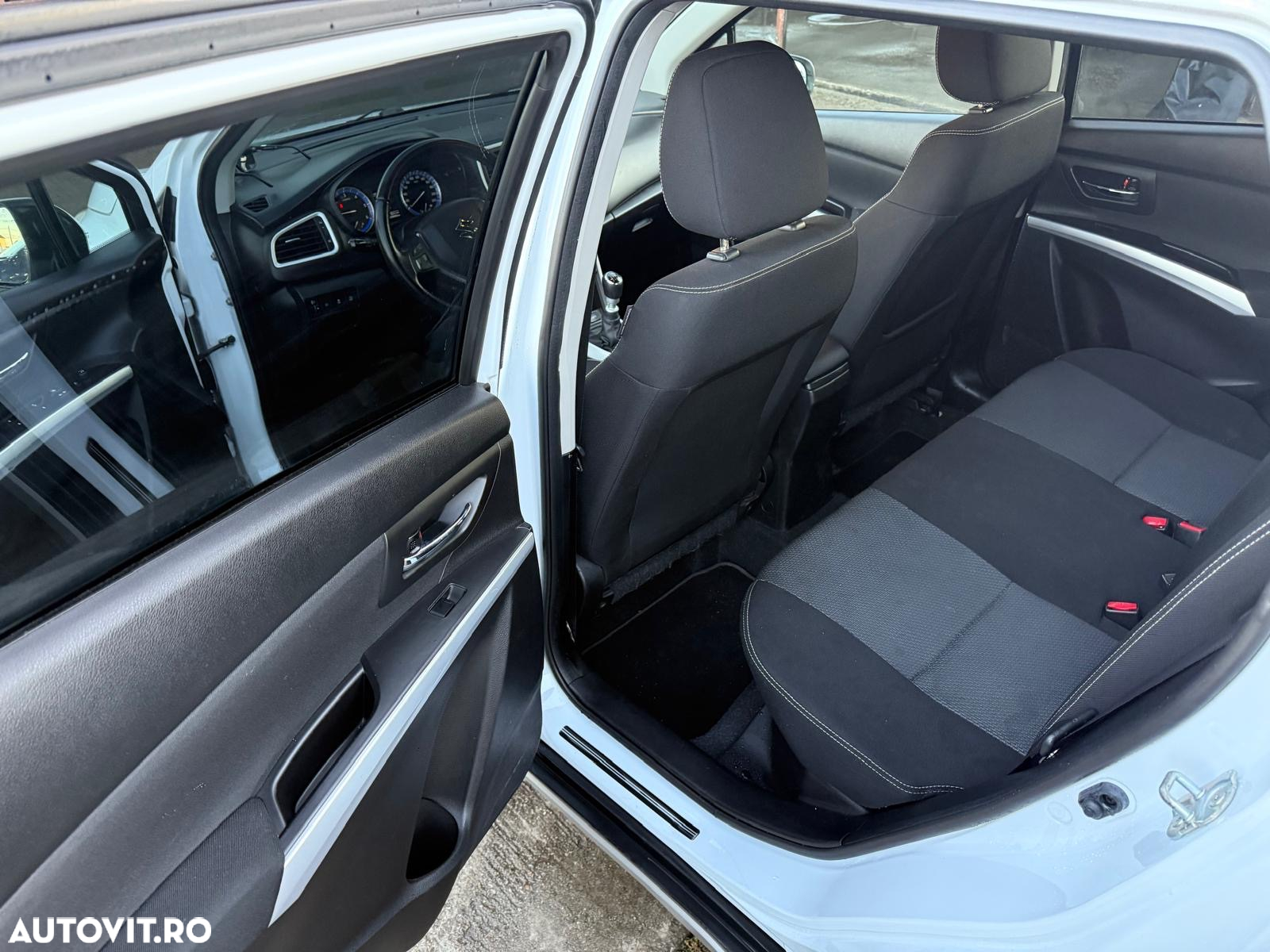 Suzuki SX4 - 8