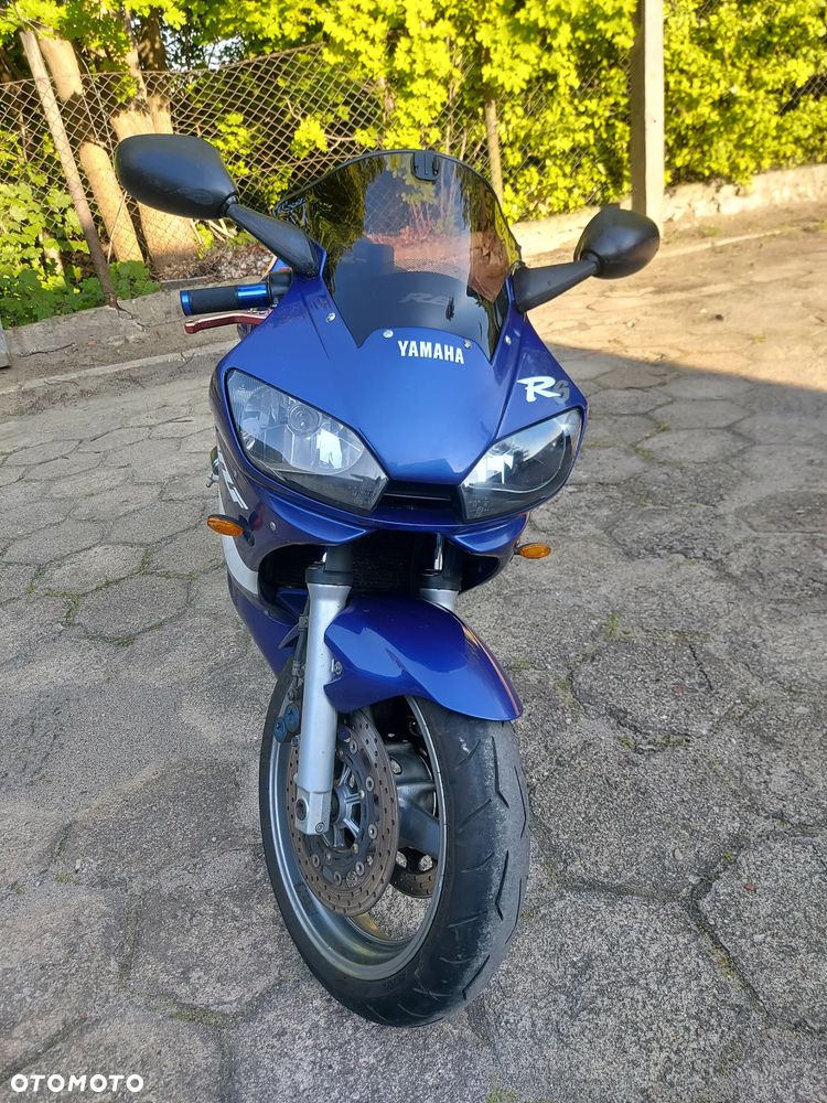Yamaha R6 - 1
