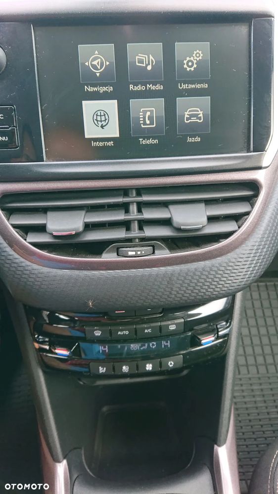 Peugeot 2008 1.2 Pure Tech Style - 10