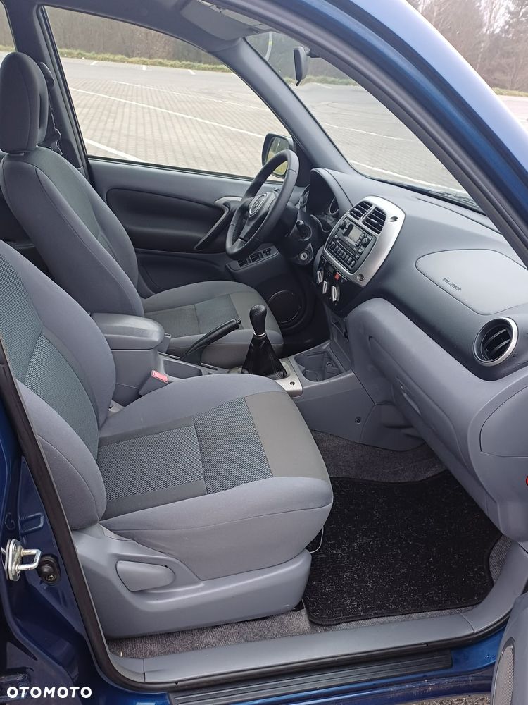 Toyota RAV4 2.0 VVT-i 4x4 - 20