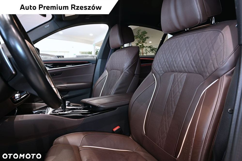 BMW Seria 5 540i xDrive mHEV M Sport sport - 10