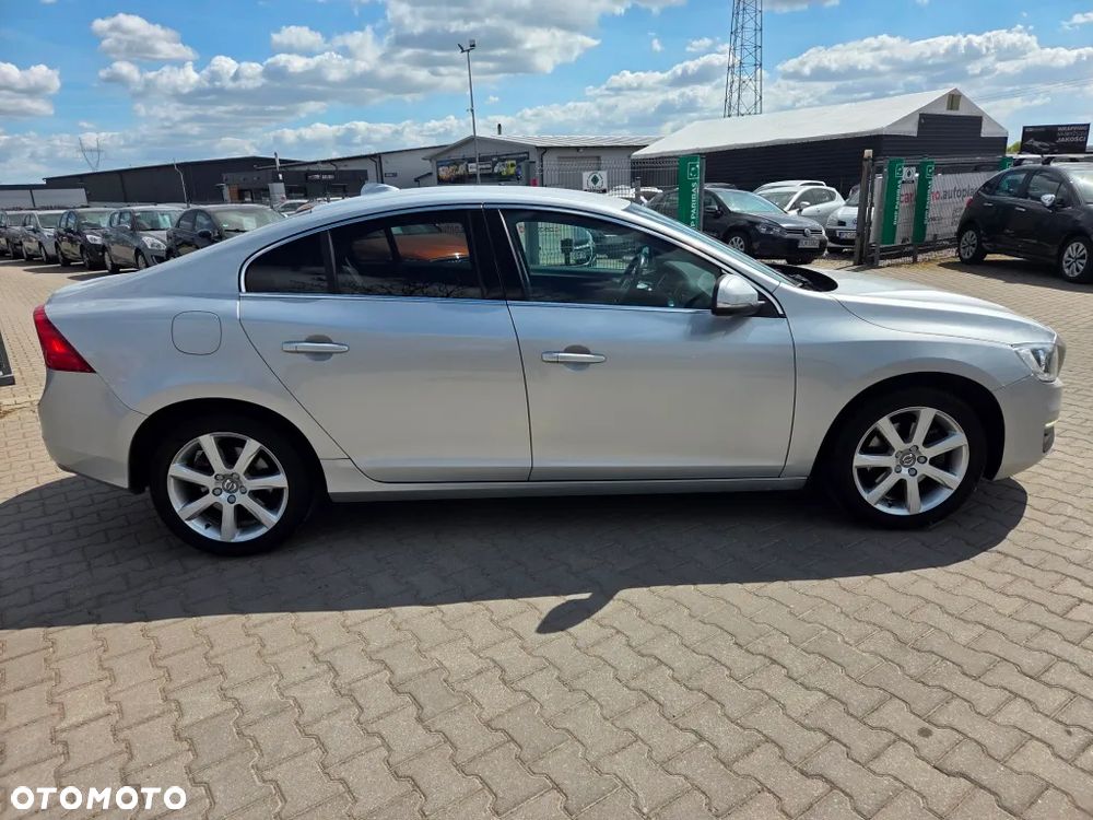 Volvo S60 D2 Drive-E Momentum - 7