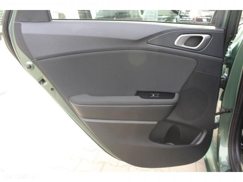 Kia Ceed - 34