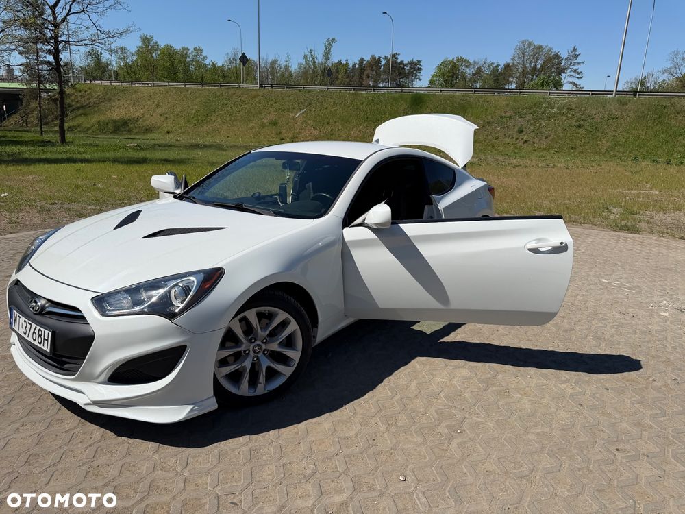 Hyundai Genesis Coupe - 13