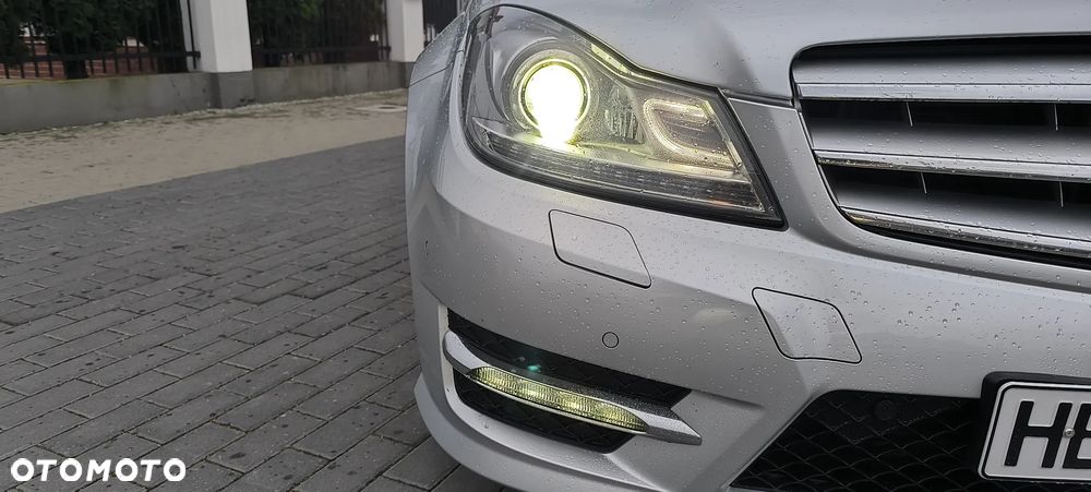 Mercedes-Benz Klasa C 220 CDI DPF Automatik Avantgarde - 29