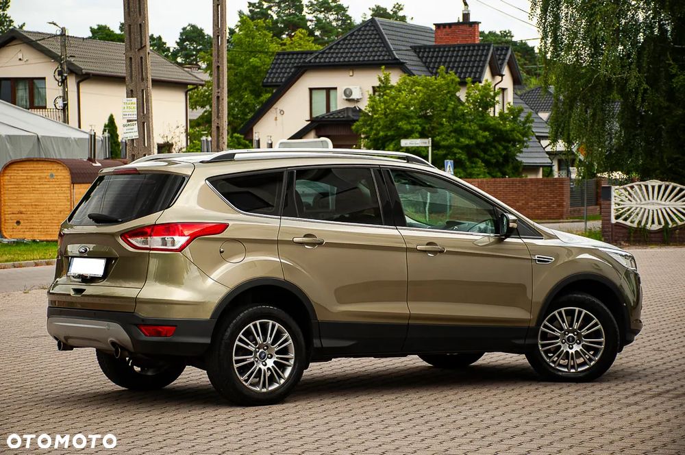 Ford Kuga 2.0 TDCi 4x4 Titanium - 22