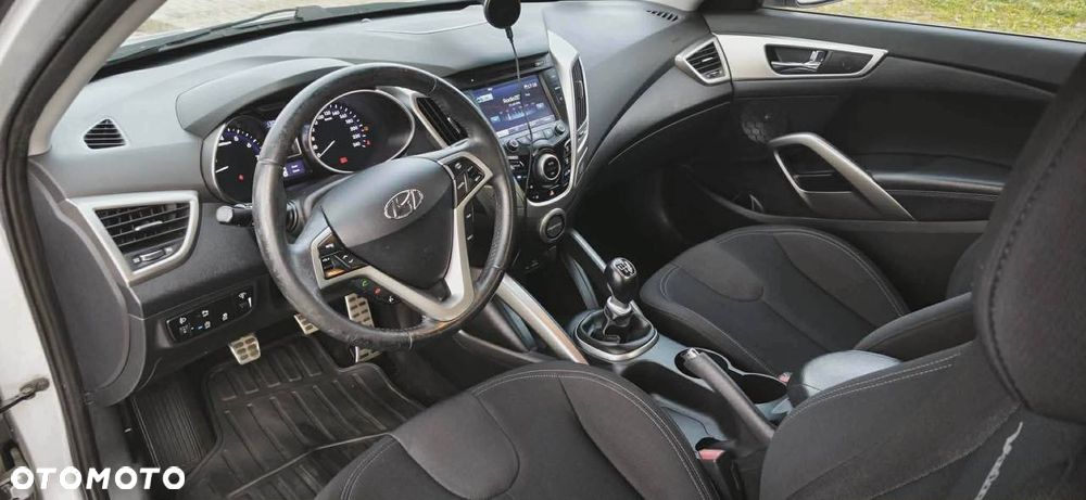 Hyundai Veloster 1.6 GDI Style - 8