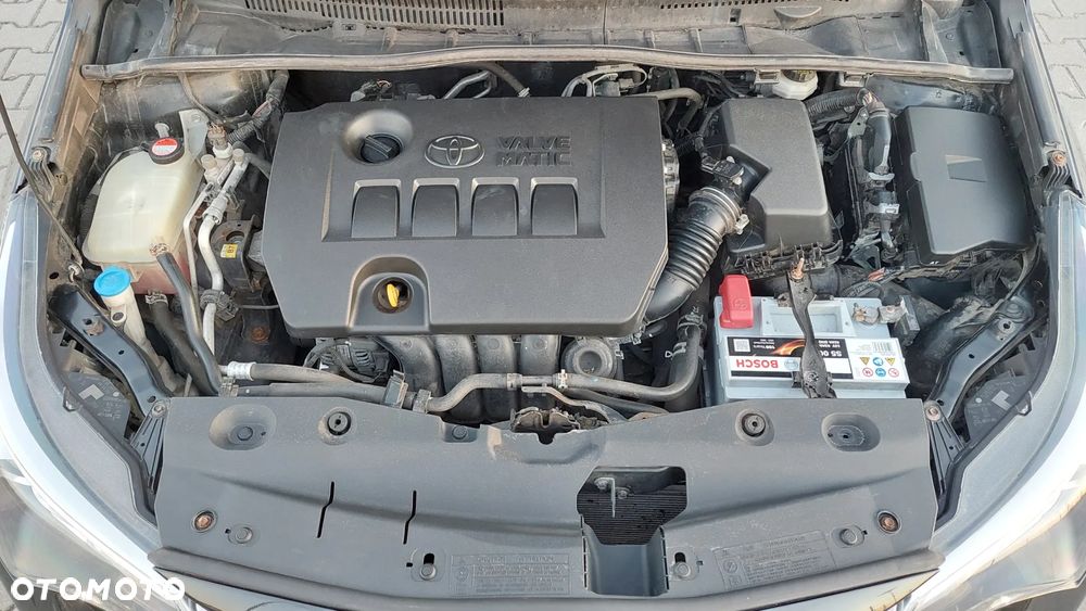 Toyota Avensis 1.8 Premium EU5 MS - 33