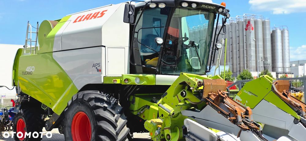 Claas Tucano 450 - 4